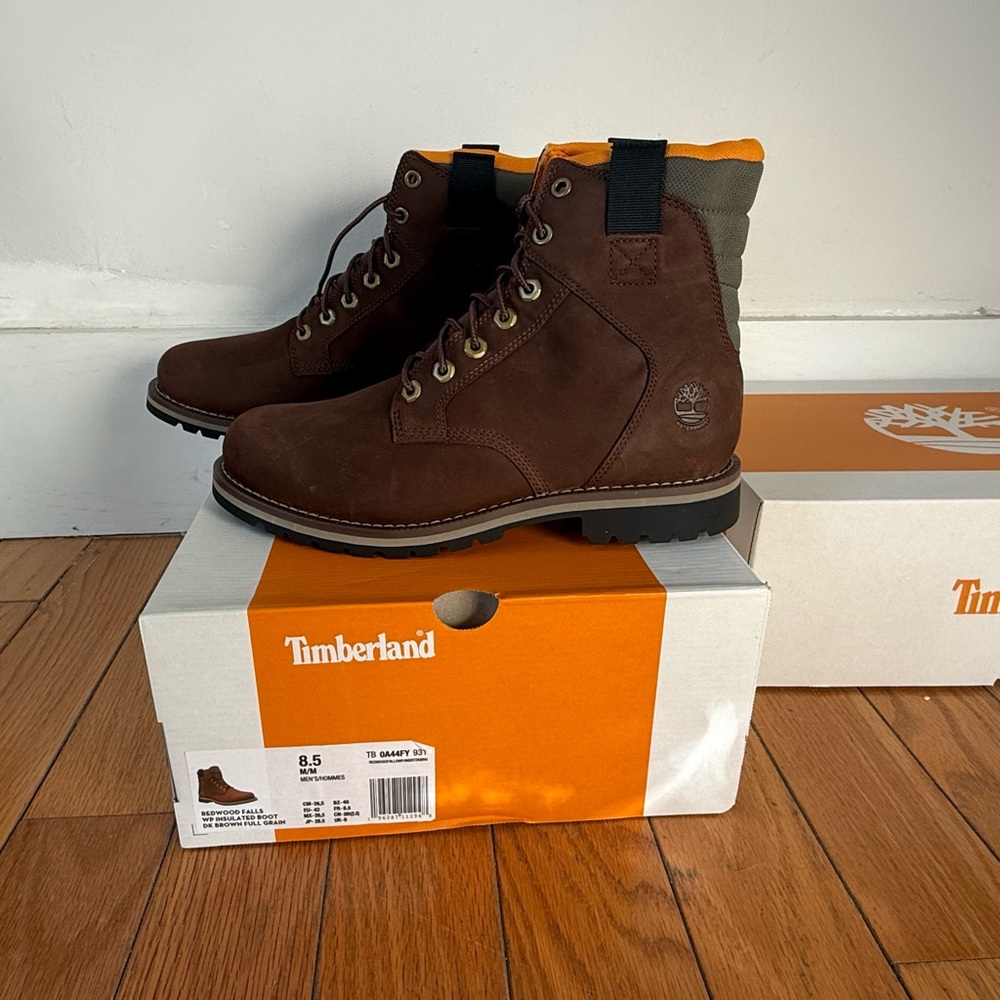 Timberland Redwood Falls Insulated Boot
Dark Brown Full Grain Leather